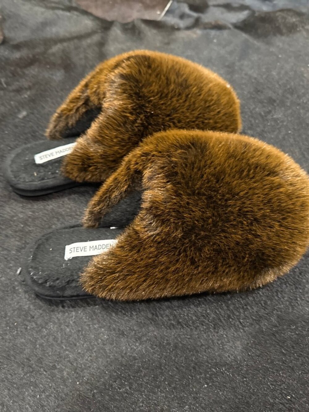 STEVE MADDEN POOF BROWN FAUX FUR SLIPPERS Women's Size 10